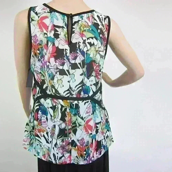 Sleeveless Top Medium Blouse Black Lace Neck & Multicolor Floral Print Flowy NEW - Picture 7 of 16